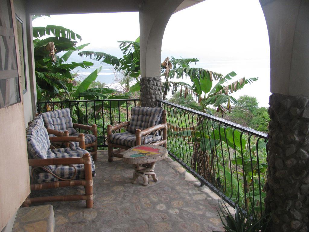 The Green Ranch Hotel คูมาซี ภายนอก รูปภาพ