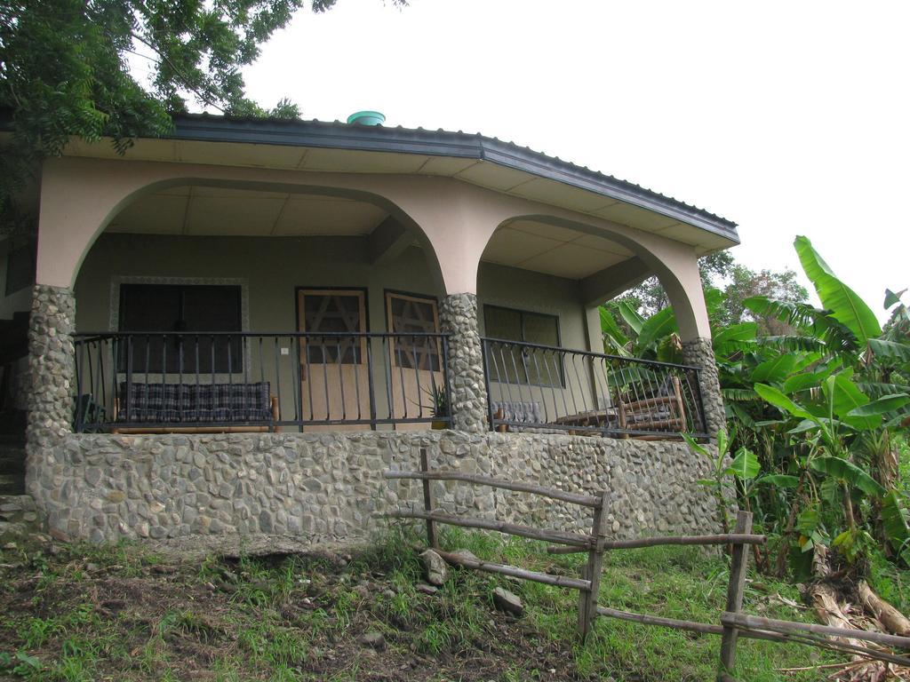 The Green Ranch Hotel คูมาซี ภายนอก รูปภาพ